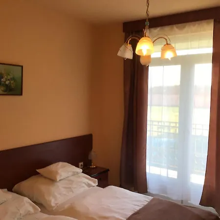 Nora Hotel