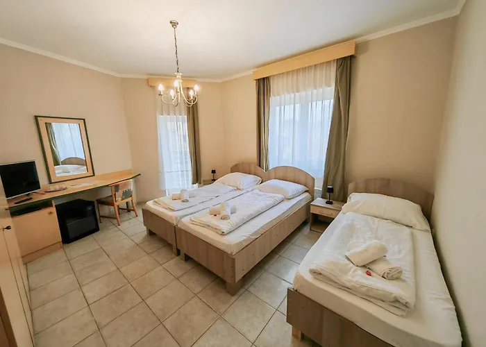 Hotel Nora فندق 2*