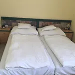 Hotel Nora Ξενοδοχείο 2*