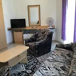 Hotel Nora Ξενοδοχείο 2*