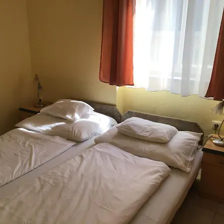 Nora Hotel 2*