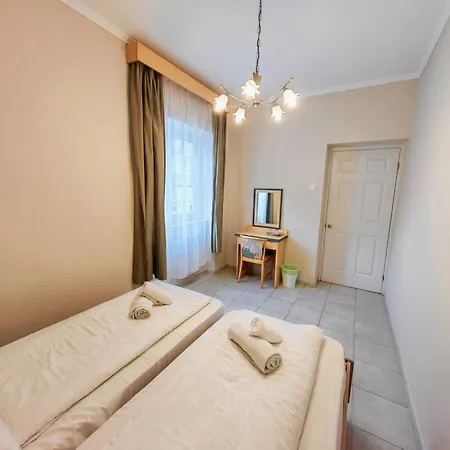Nora Hotel