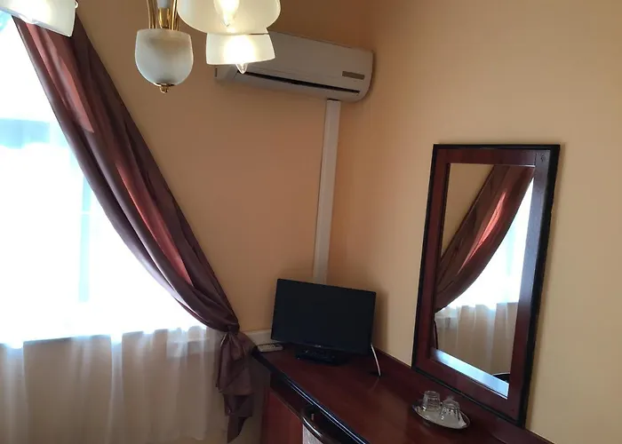 Nóra Hotel 2*