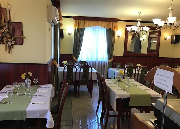 Hotel Nóra Hotel 2*